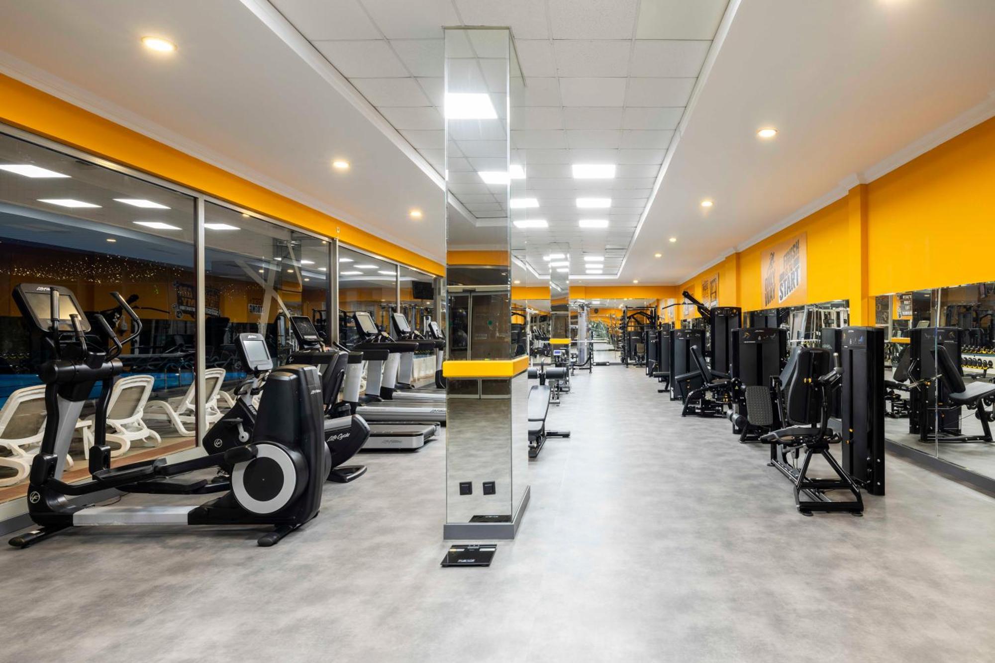 Sirene Belek Hotel Екстериор снимка Anytime Fitness in Madrid, Spain